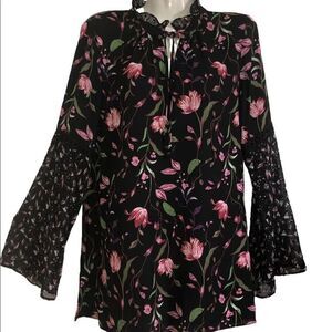 Fever top Sz Small floral flowy boho peasant ruffle neckline contrast sleeve NWT